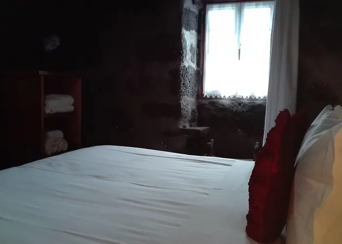 Aldeia Dos Caldeiroes * Sao Mateus (Pico island)