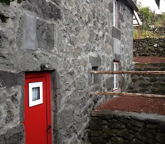 Aldeia Dos Caldeiroes Sao Mateus (Pico island)