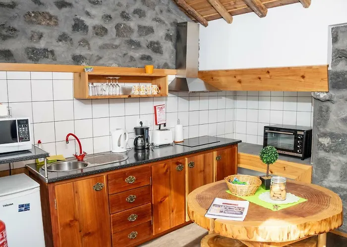 Villa Aldeia Dos Caldeiroes Sao Mateus (Pico island)
