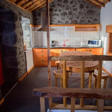 Aldeia Dos Caldeiroes