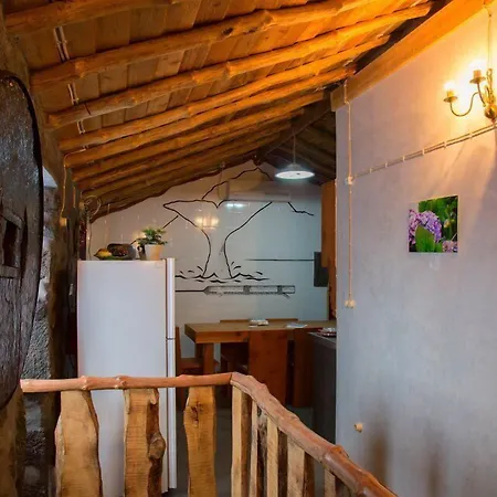 Aldeia Dos Caldeiroes *