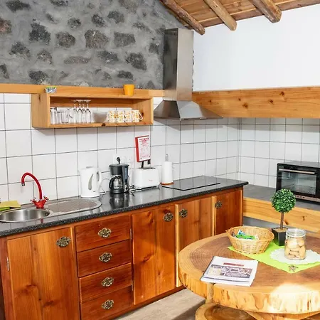 Villa Aldeia Dos Caldeiroes Sao Mateus (Pico island)