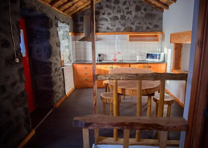 Aldeia Dos Caldeiroes