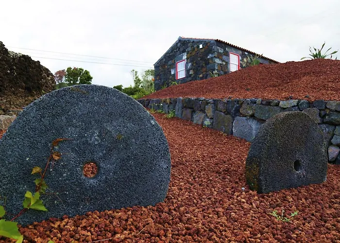 Aldeia Dos Caldeiroes * Sao Mateus (Pico island)